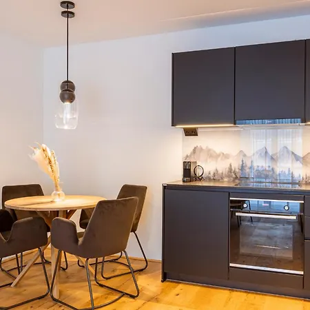 By Alps Apartment