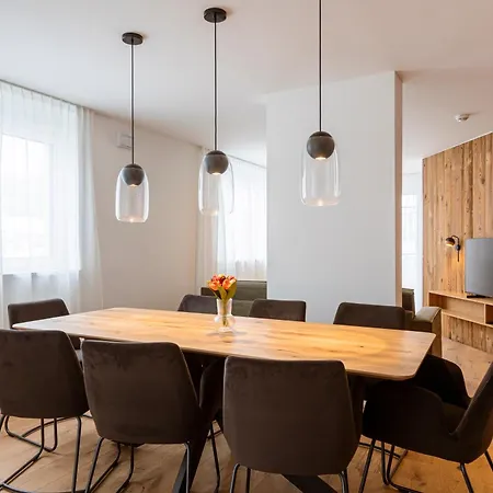 By Alps Apartamento *