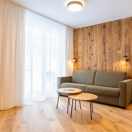 By Alps Apartamento *